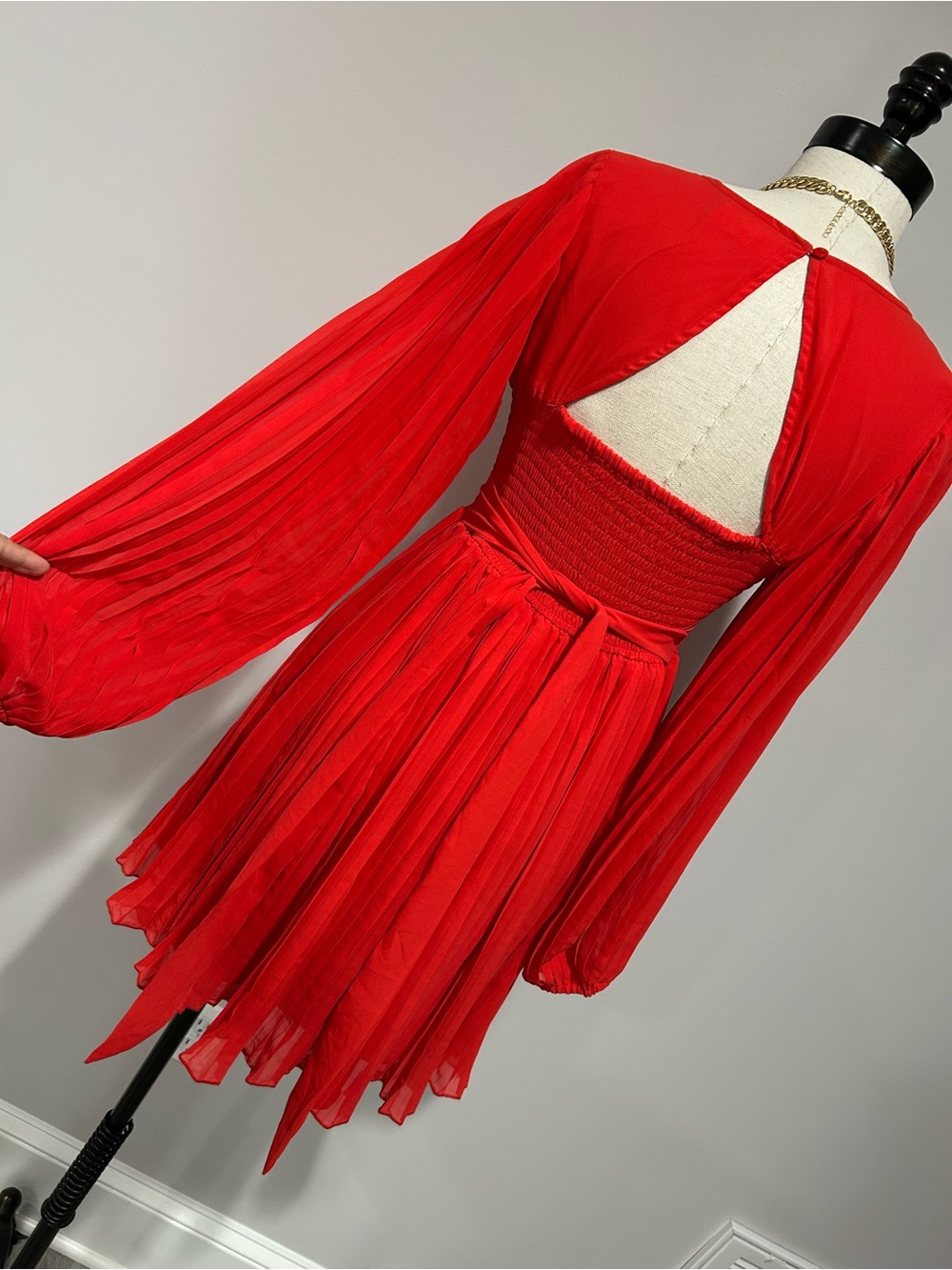 Jessica Simpson Vibrant Red Long-Sleeve Pleated Skater Dress - Picture 5 of 9
